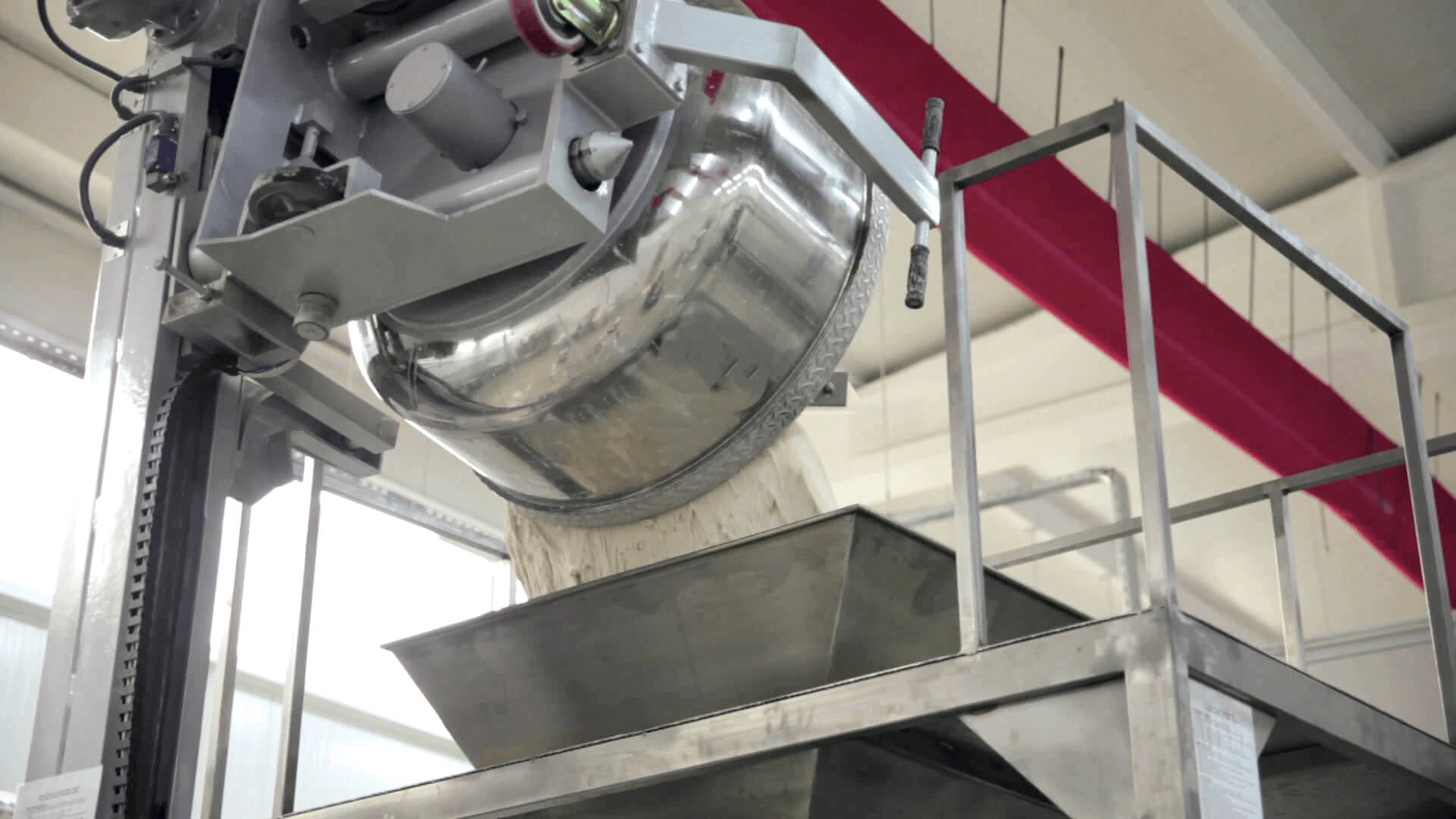 Hamur Devirme Makinesi ve Ara Huni